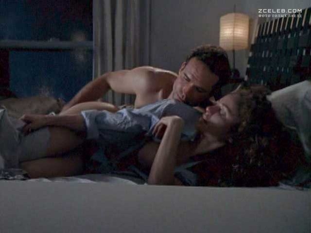 Amy Brenneman Höschen 48