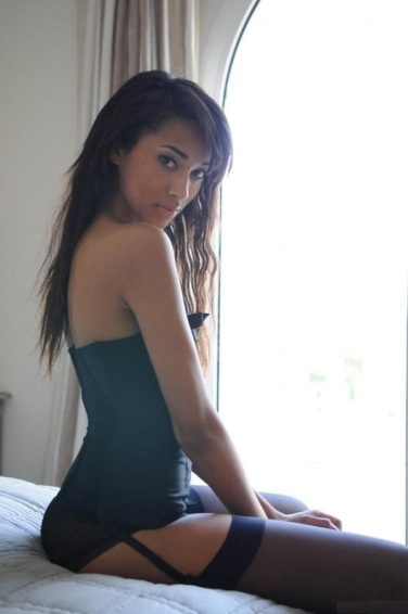 Anais Mali Gesäß sind sichtbar