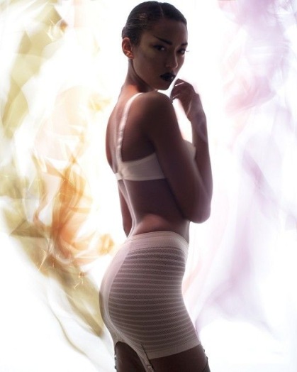 Anais Mali nackt 79