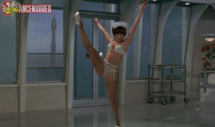 Antonia Ellis Beine