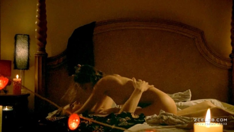Bijou Phillips in einem Rock