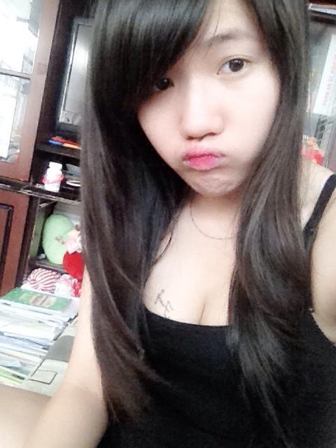 Dang Nguyen Van Anh Nacktfoto 38