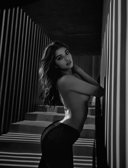 Daniela Lopez Osorio Brüste sind sichtbar 90