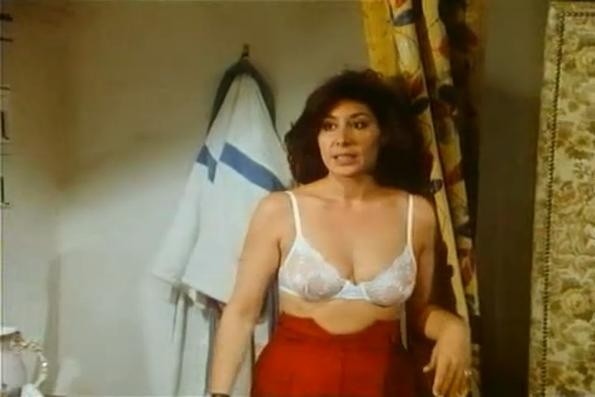 Fiorella Faltoyano Gesäß sind sichtbar