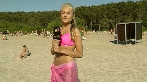 Grete Klein in einem Rock 24