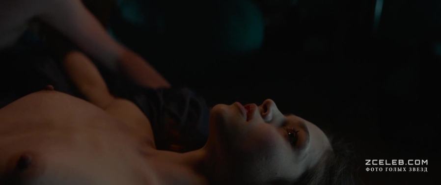 India Eisley Nacktfoto 64