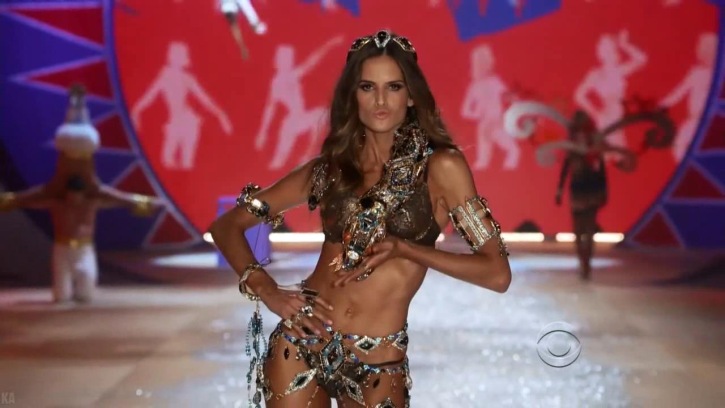 Izabel Goulart explizite Fotos