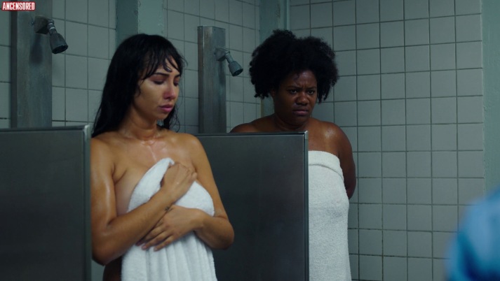 Jackie Cruz kein Höschen