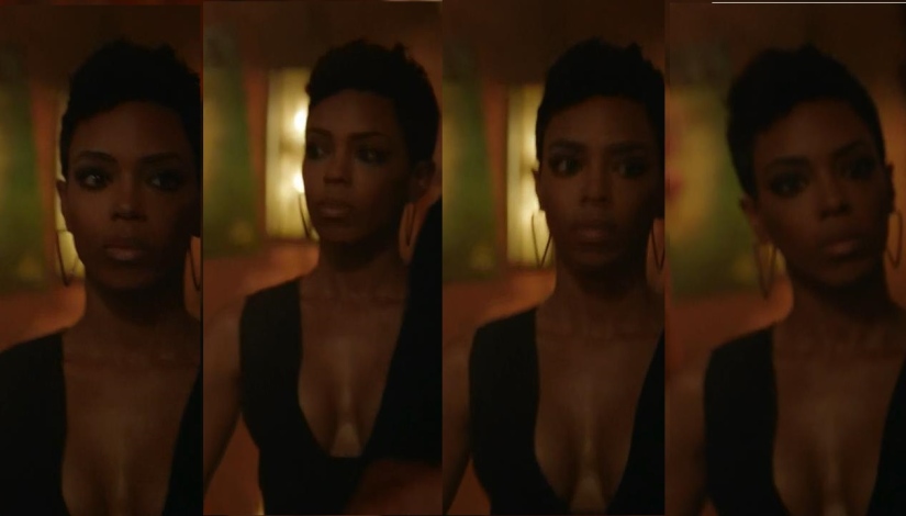 Jazmyn Simon in einem Rock
