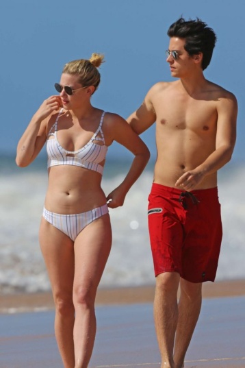 Lili Reinhart nackt 57