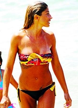 Maddalena Corvaglia in einem Rock 83