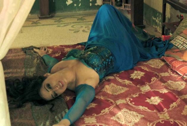 Mahie Gill explizite Fotos 35
