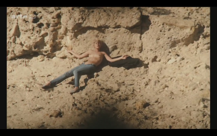Mimsy Farmer Brüste