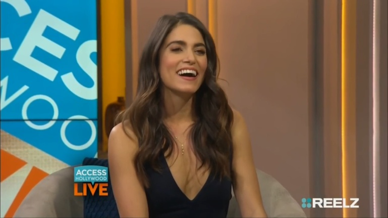 Spätes Model Nikki Reed zeigt in Amateurfotos nackten Arsch