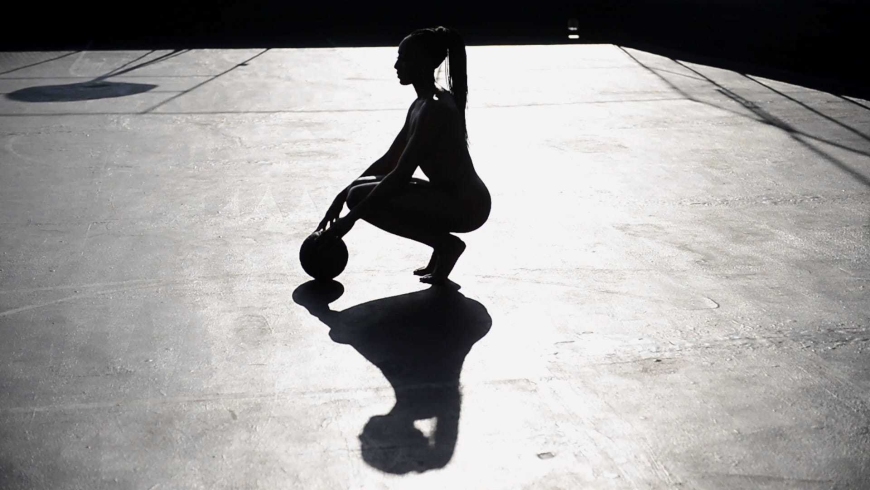 Nneka Ogwumike Brüste