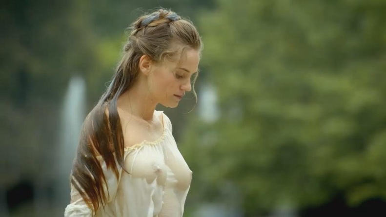 NoeMie Schmidt Amateurfotos nackter Arsch