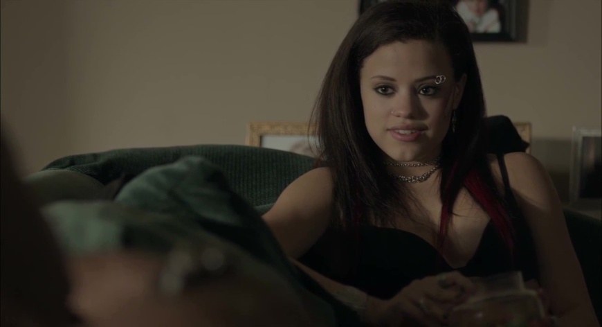 Sarah Jeffery nackt 50