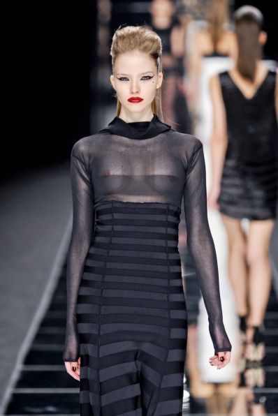 Sasha Luss nackt