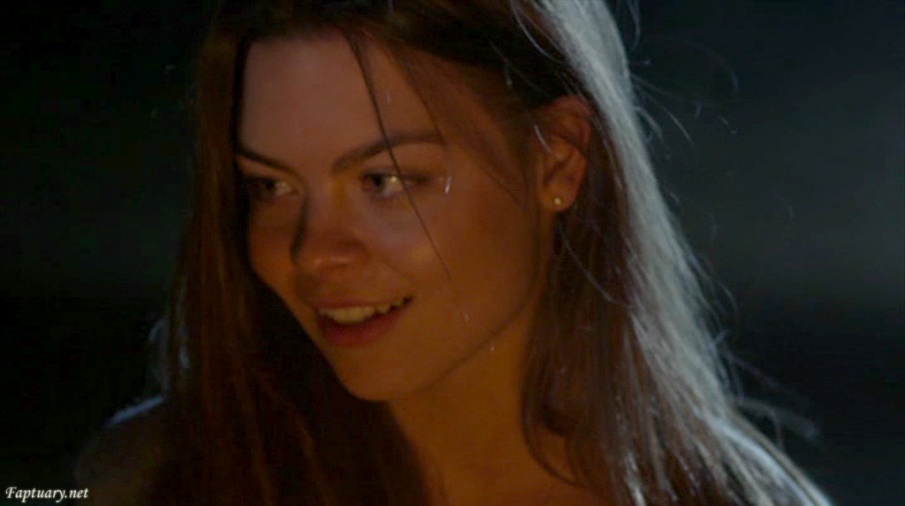 Scarlett Byrne Strumpfhosen 73