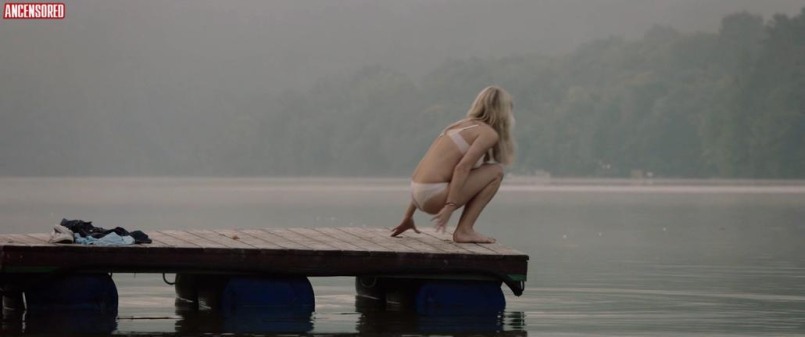 Simona Krainova Fotoblitze zwischen den Beinen 11