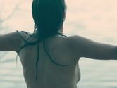 Stephanie Ellis: Enthüllung ihrer Brüste auf Nacktfoto