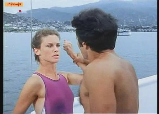 Stephanie Zimbalist: Schauspielerin mit zeitlosem Charme und beeindruckenden Beinen.