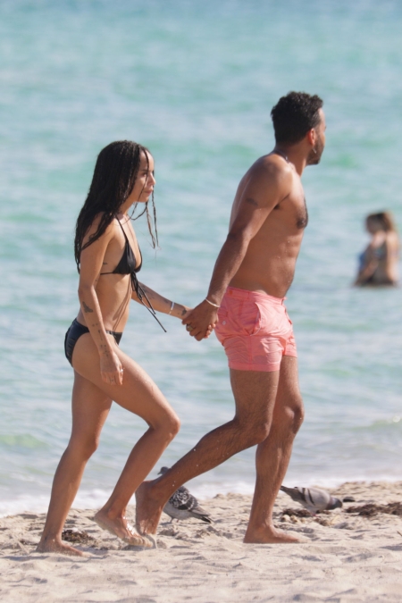 Zoe Kravitz jung